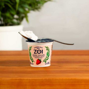 Zoi Strawberry Cream Greek Yogurt - 6 oz