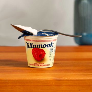 Tillamook Washington Raspberry Low Fat Yogurt - 6 oz