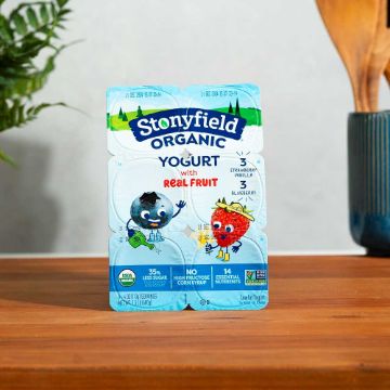 Stonyfield Organic Blueberry & Strawberry Vanilla Low Fat Yogurt - 6 pack of 4 oz